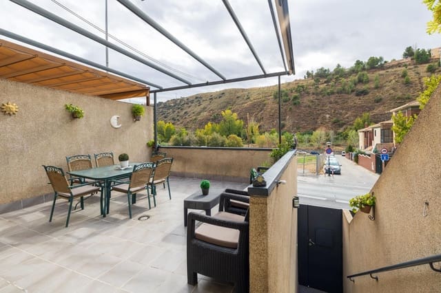 4 makuuhuone Omakotitalo myytävänä paikassa Carretera de la Sierra, Granada kaupunki mukana 
autotalli - 550 000 € (Ref: 9534267)