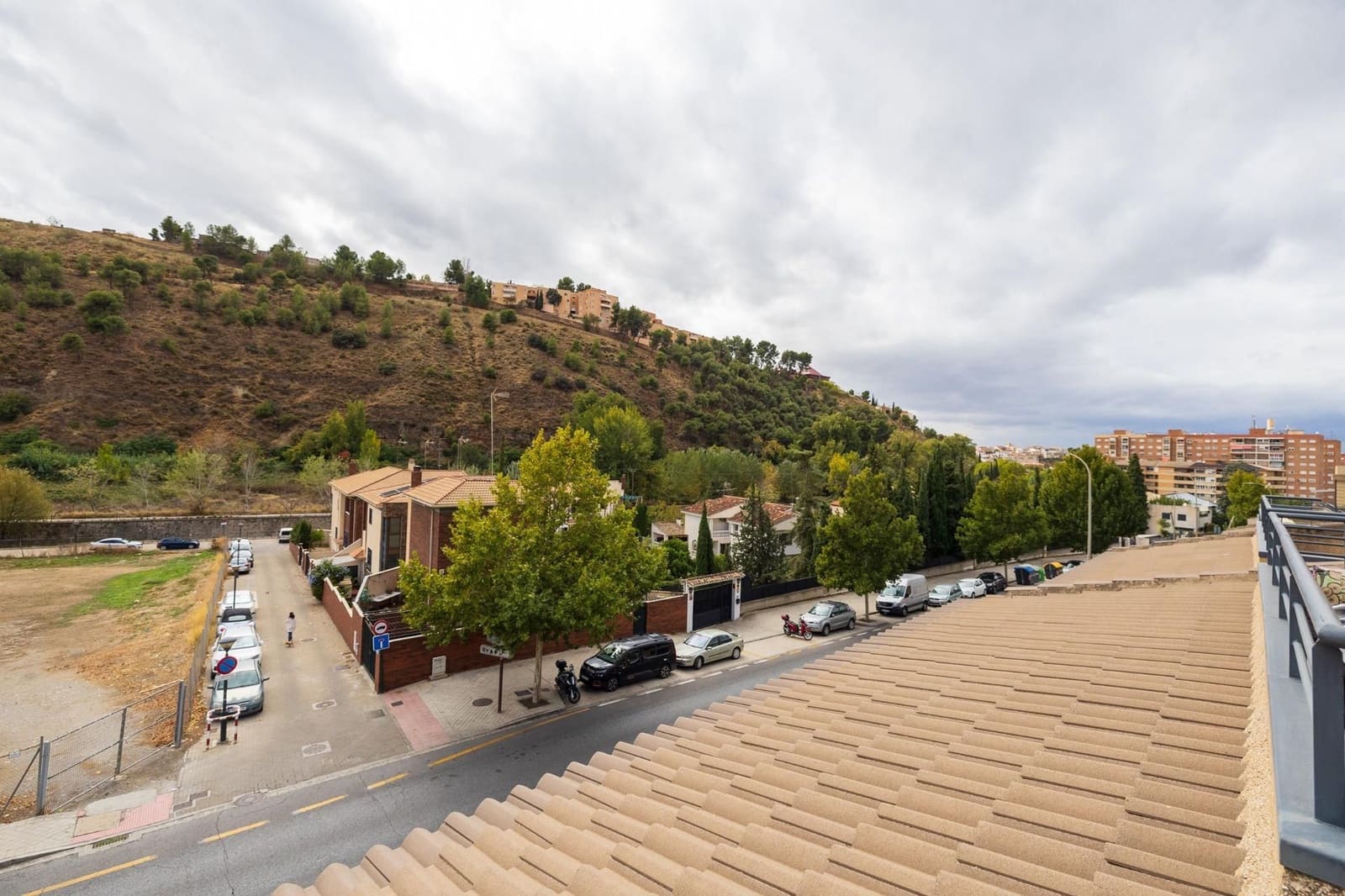 4 makuuhuone Omakotitalo myytävänä paikassa Granada kaupunki mukana 
autotalli - 550 000 € (Ref: 9534267)