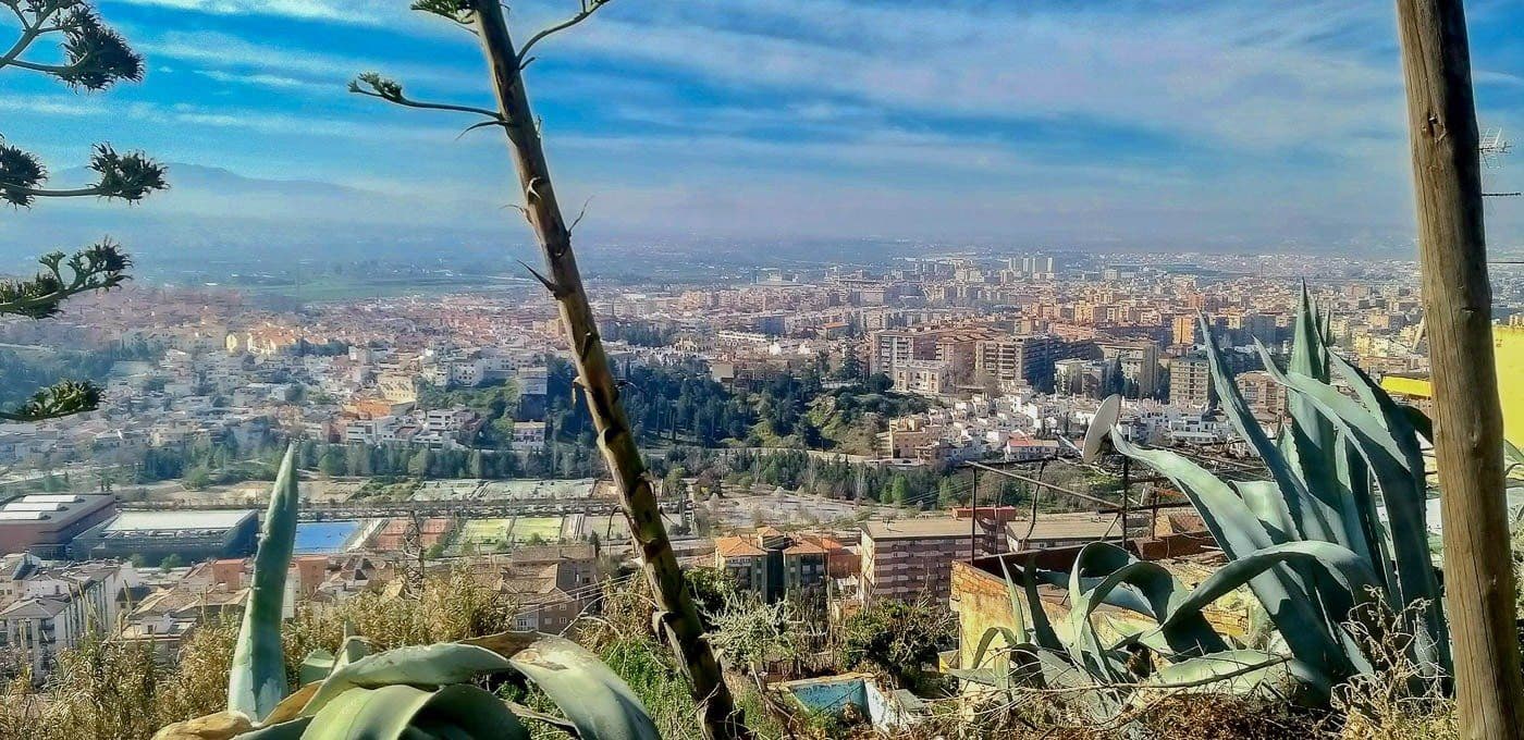 Hulehus til salg i Granada by - € 175.000 (Ref: 9534269)