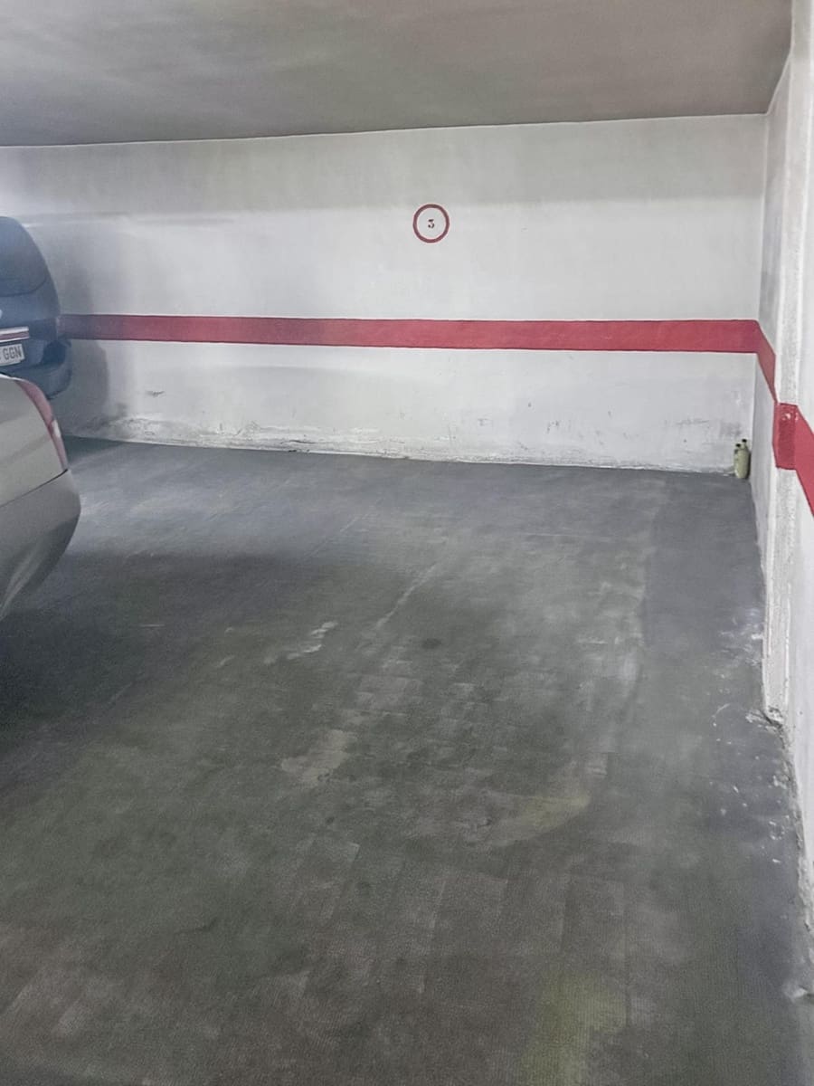 6 slaapkamer Flat te koop in Armilla met garage - € 254.900 (Ref: 9534273)