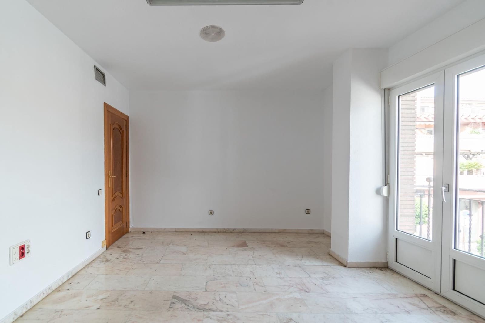 6 slaapkamer Flat te koop in Armilla met garage - € 254.900 (Ref: 9534273)