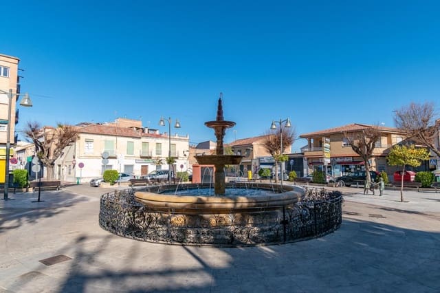 6 slaapkamer Flat te koop in Armilla met garage - € 254.900 (Ref: 9534273)