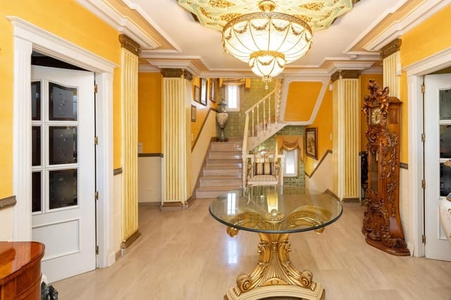 Chalet de 7 habitaciones en Ogíjares en venta con piscina garaje - 995.000 € (Ref: 9534275)