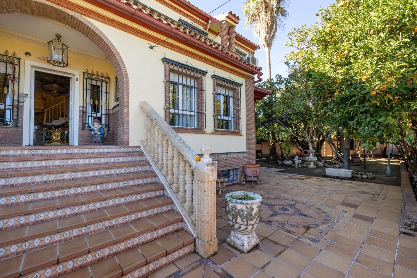 Chalet de 7 habitaciones en Ogíjares en venta con piscina garaje - 995.000 € (Ref: 9534275)