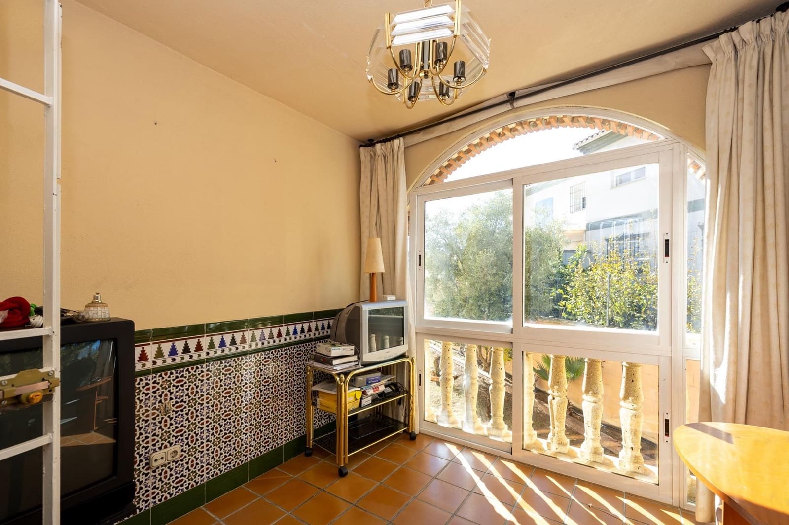 Chalet de 7 habitaciones en Ogíjares en venta con piscina garaje - 995.000 € (Ref: 9534275)