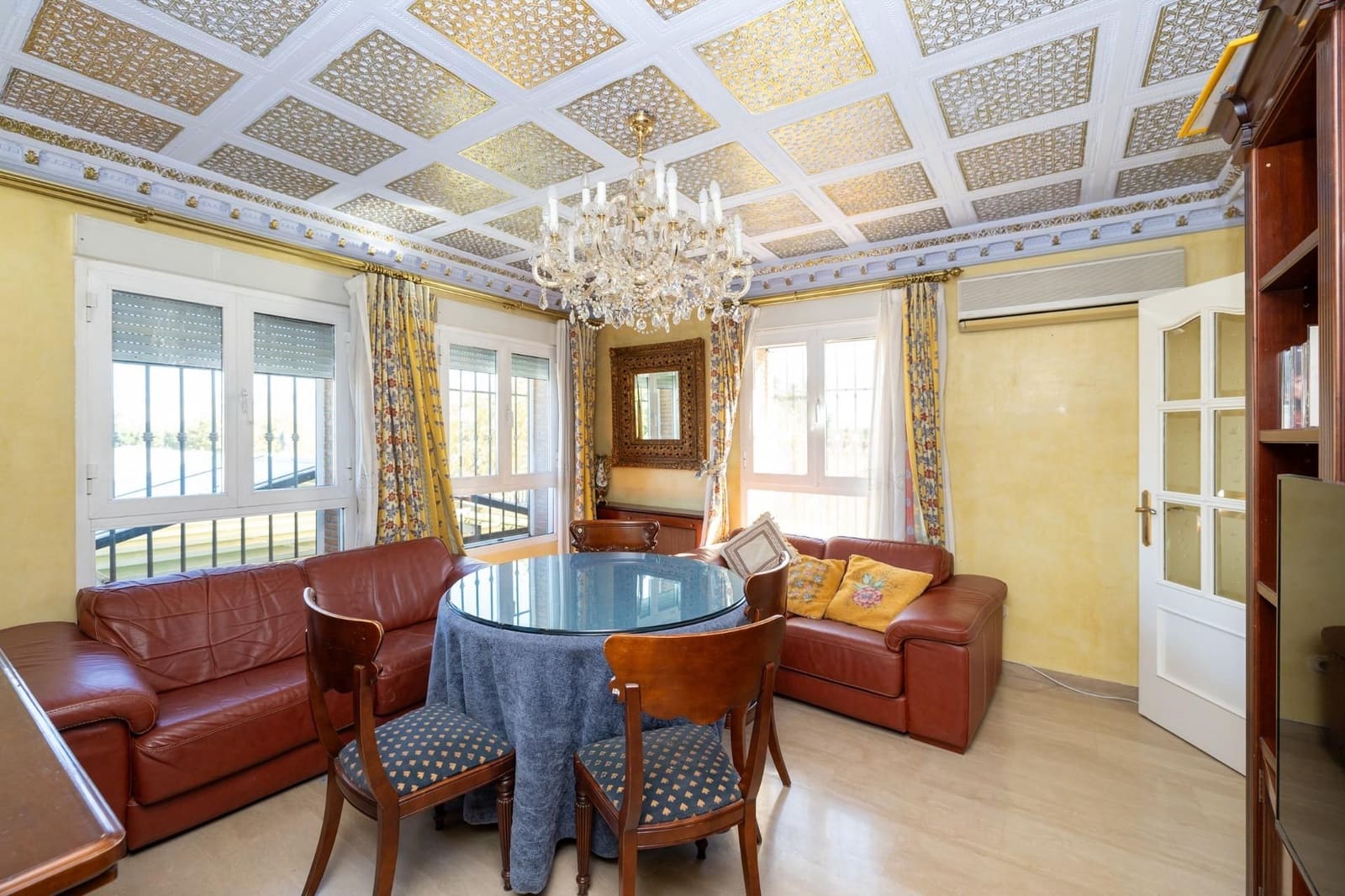 Chalet de 7 habitaciones en Ogíjares en venta con piscina garaje - 995.000 € (Ref: 9534275)