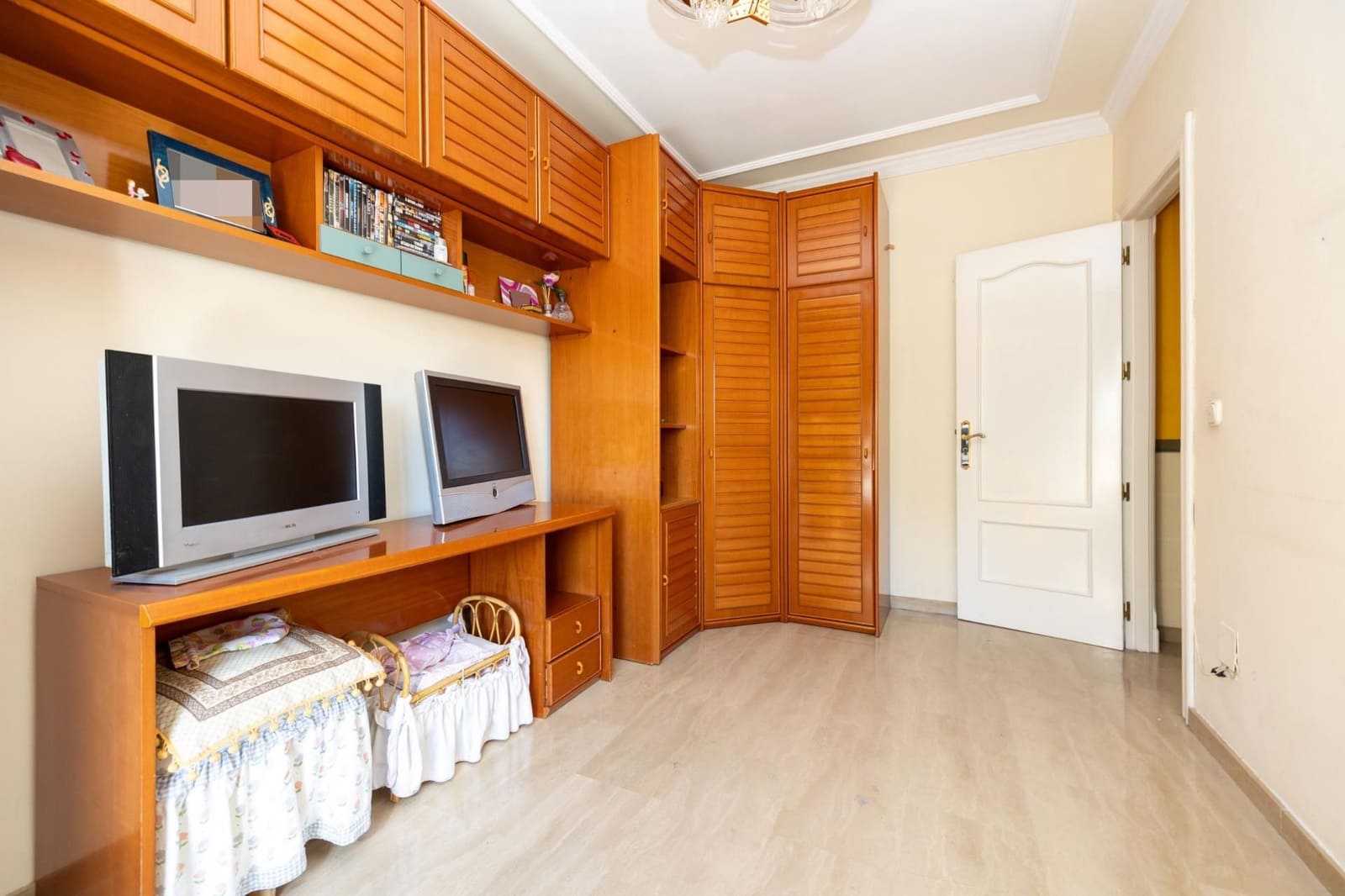 Chalet de 7 habitaciones en Ogíjares en venta con piscina garaje - 995.000 € (Ref: 9534275)