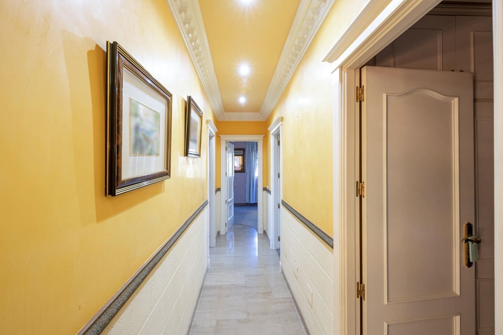 Chalet de 7 habitaciones en Ogíjares en venta con piscina garaje - 995.000 € (Ref: 9534275)