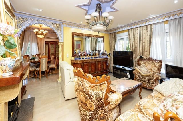 Chalet de 7 habitaciones en Ogíjares en venta con piscina garaje - 995.000 € (Ref: 9534275)