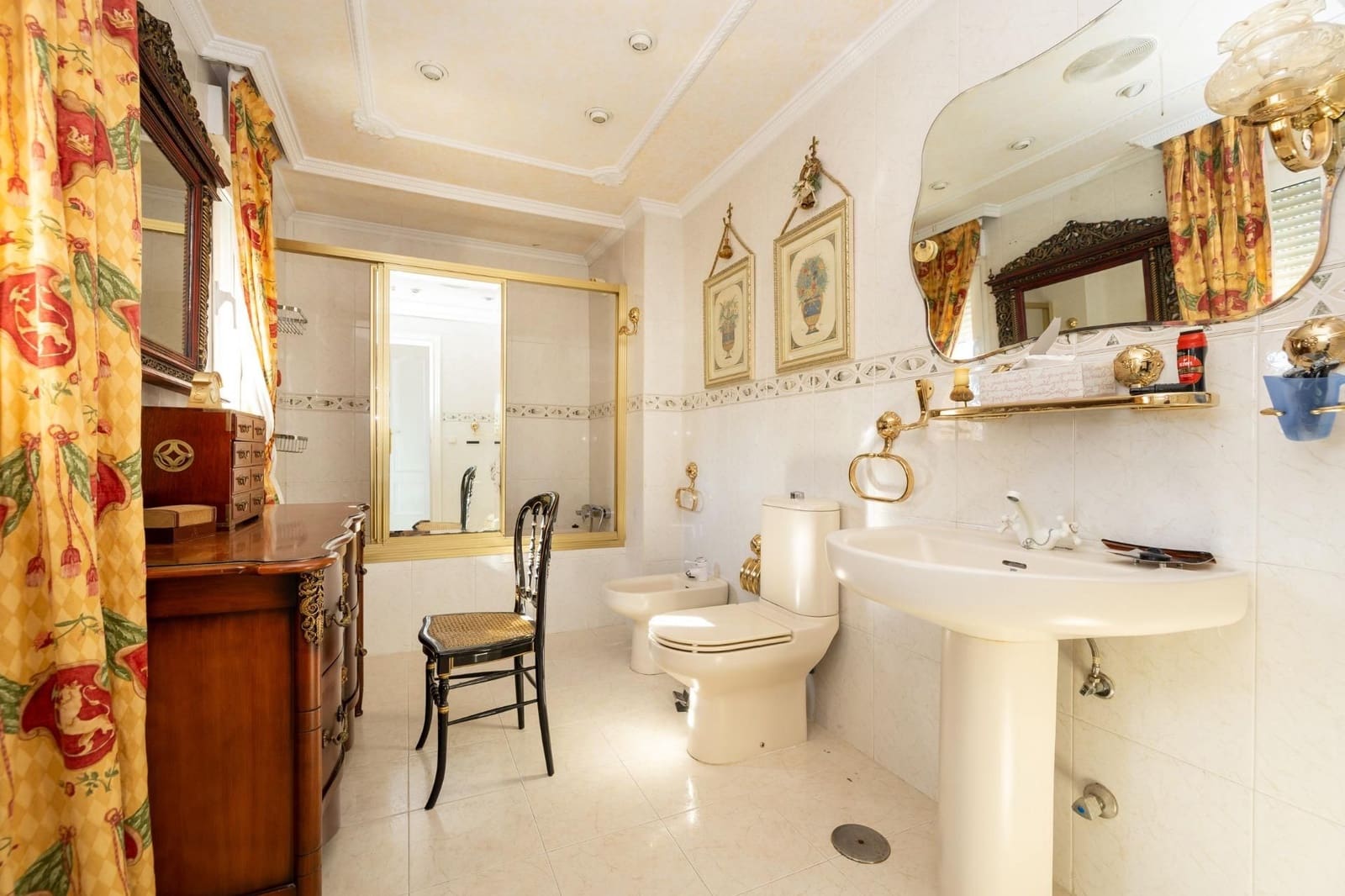 Chalet de 7 habitaciones en Ogíjares en venta con piscina garaje - 995.000 € (Ref: 9534275)