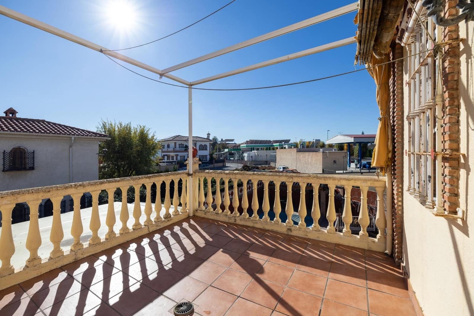 Chalet de 7 habitaciones en Ogíjares en venta con piscina garaje - 995.000 € (Ref: 9534275)