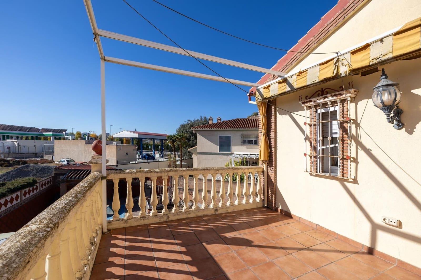 Chalet de 7 habitaciones en Ogíjares en venta con piscina garaje - 995.000 € (Ref: 9534275)