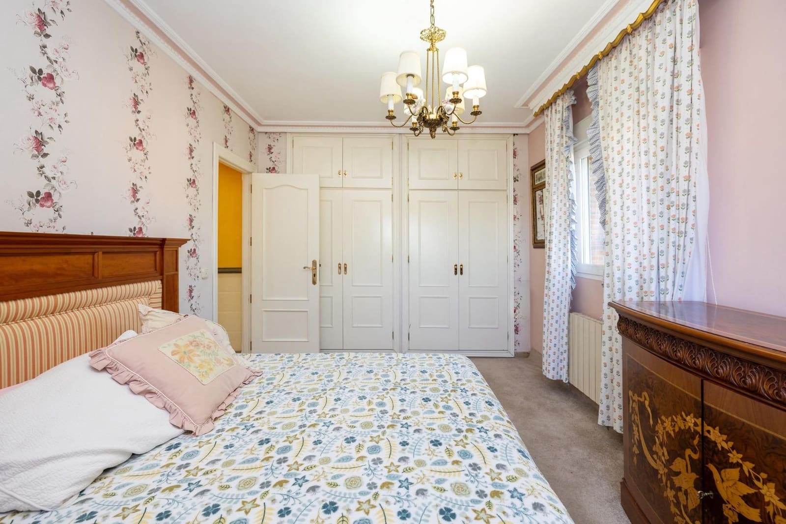 Chalet de 7 habitaciones en Ogíjares en venta con piscina garaje - 995.000 € (Ref: 9534275)