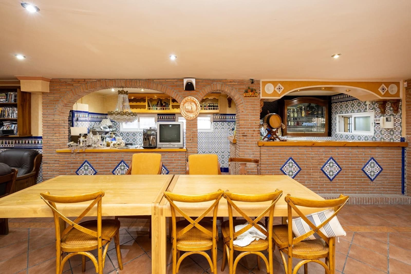 Chalet de 7 habitaciones en Ogíjares en venta con piscina garaje - 995.000 € (Ref: 9534275)