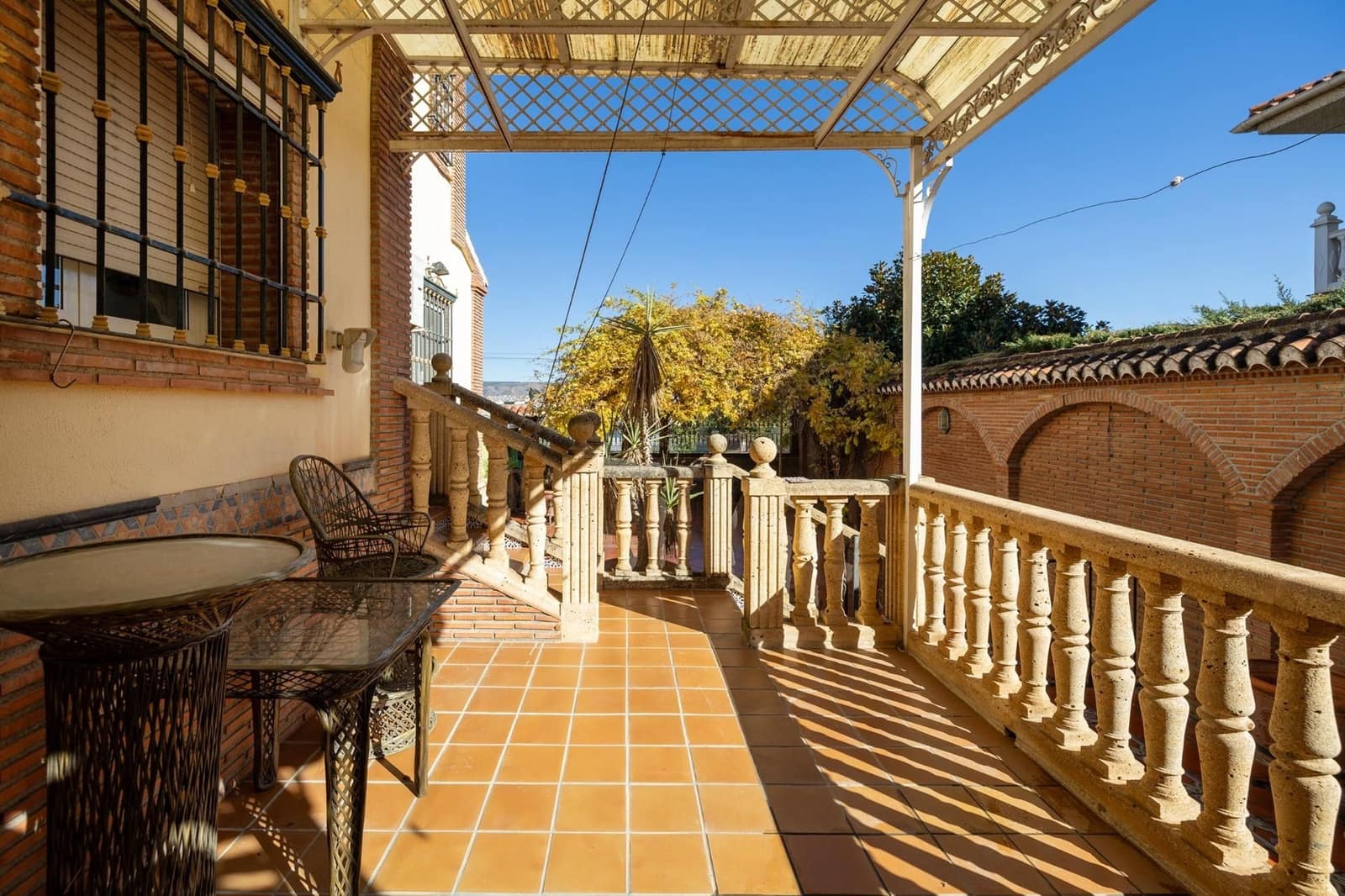 Chalet de 7 habitaciones en Ogíjares en venta con piscina garaje - 995.000 € (Ref: 9534275)