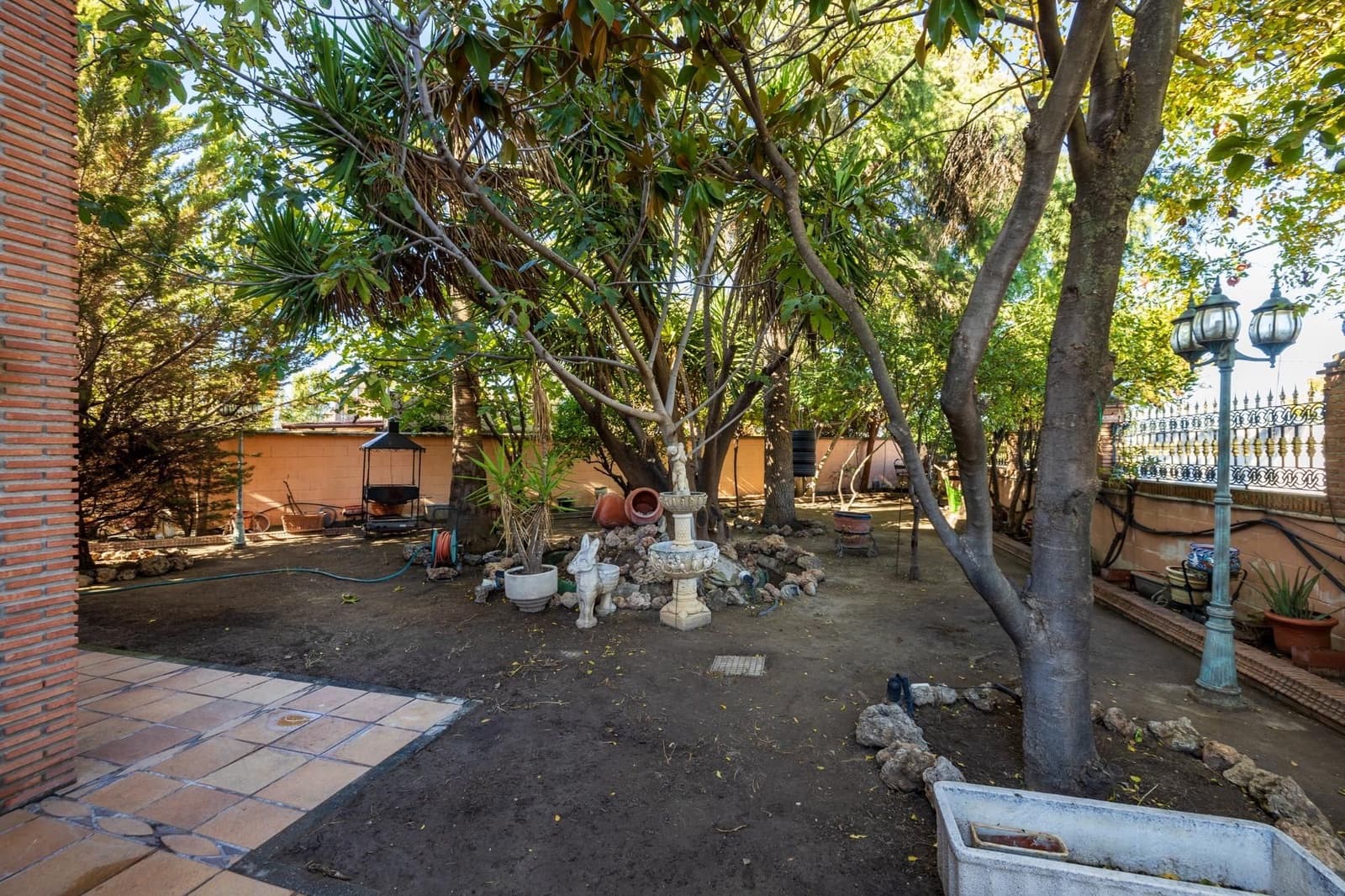 Chalet de 7 habitaciones en Ogíjares en venta con piscina garaje - 995.000 € (Ref: 9534275)