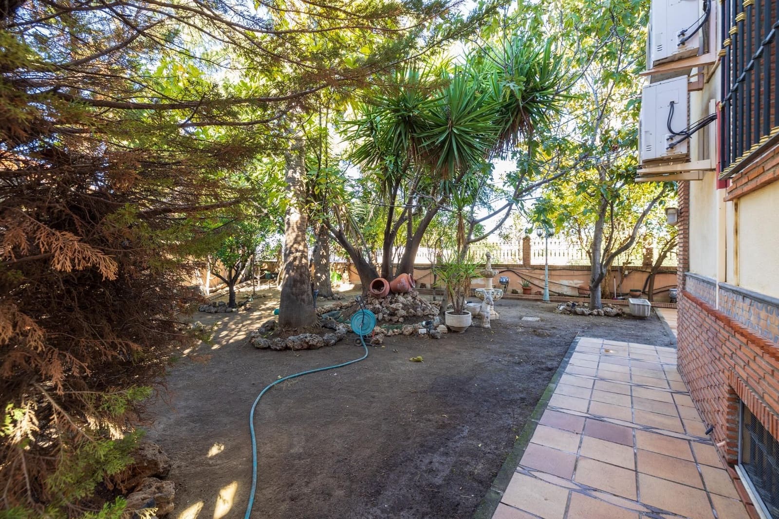 Chalet de 7 habitaciones en Ogíjares en venta con piscina garaje - 995.000 € (Ref: 9534275)