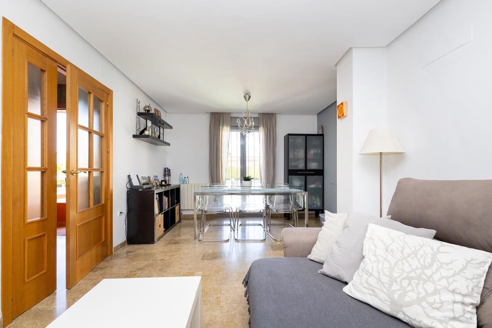 4 bedroom Villa for sale in Jun with garage - € 290,000 (Ref: 9534277)