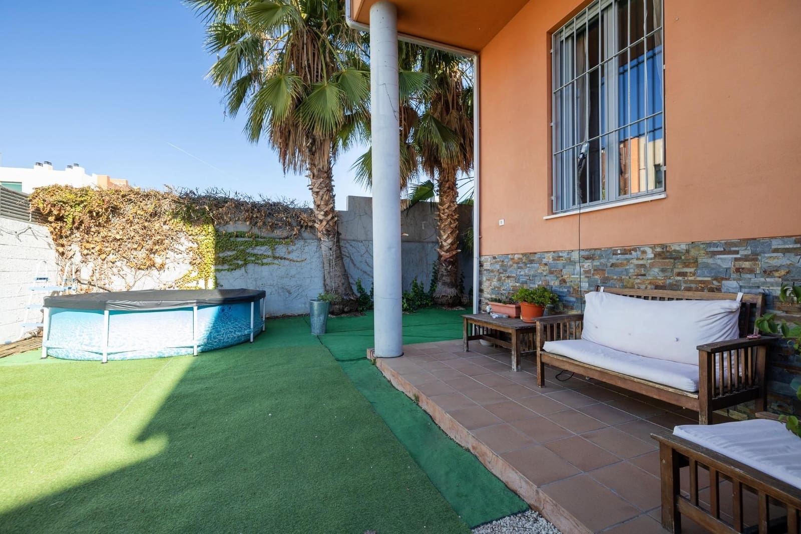 4 bedroom Villa for sale in Jun with garage - € 290,000 (Ref: 9534277)