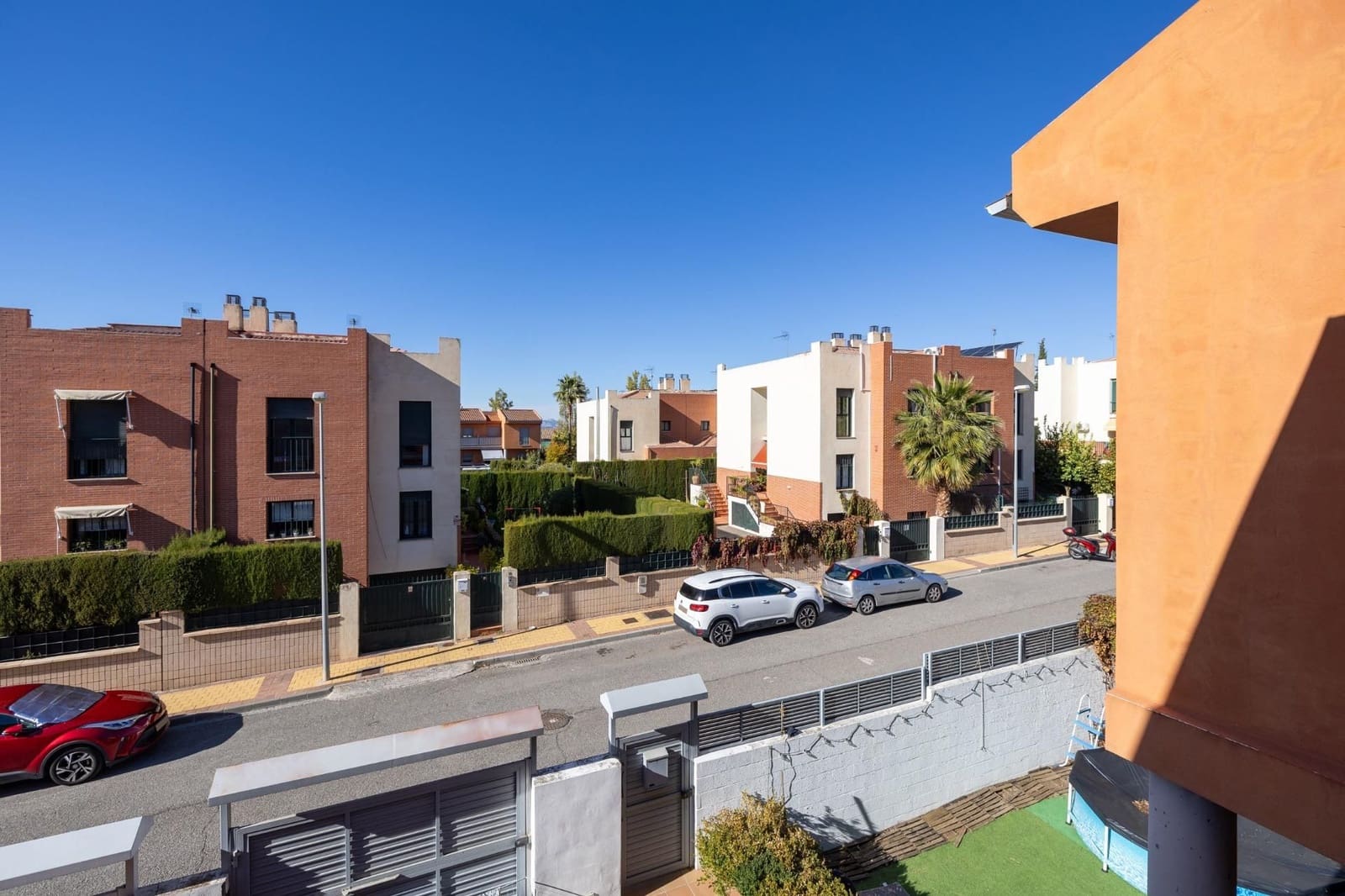 4 bedroom Villa for sale in Jun with garage - € 290,000 (Ref: 9534277)