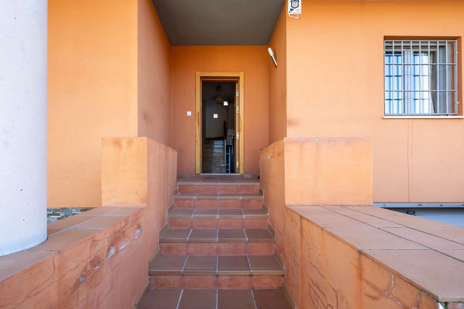 4 bedroom Villa for sale in Jun with garage - € 290,000 (Ref: 9534277)