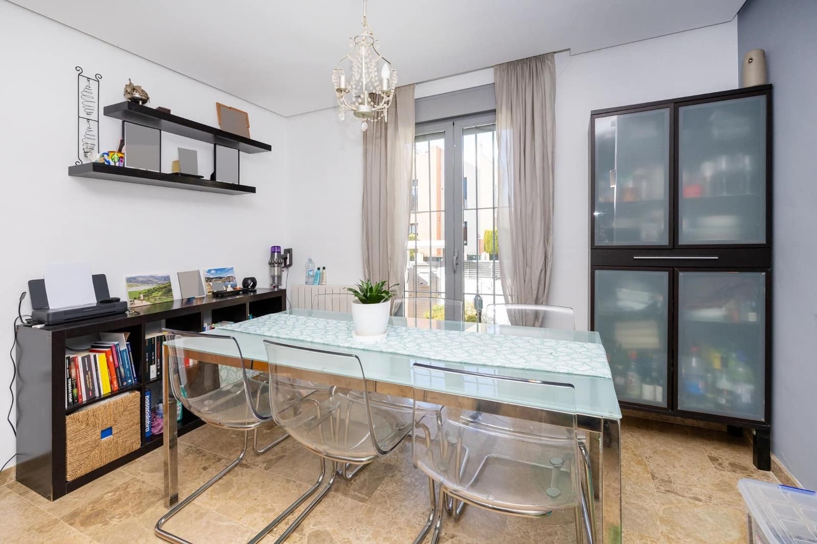 4 bedroom Villa for sale in Jun with garage - € 290,000 (Ref: 9534277)