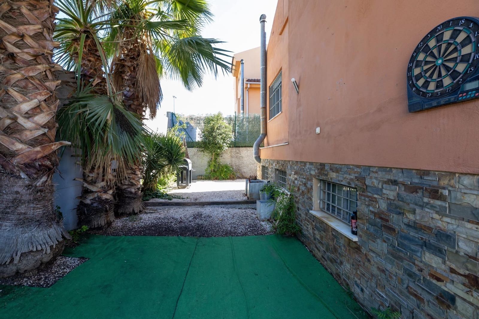 4 bedroom Villa for sale in Jun with garage - € 290,000 (Ref: 9534277)