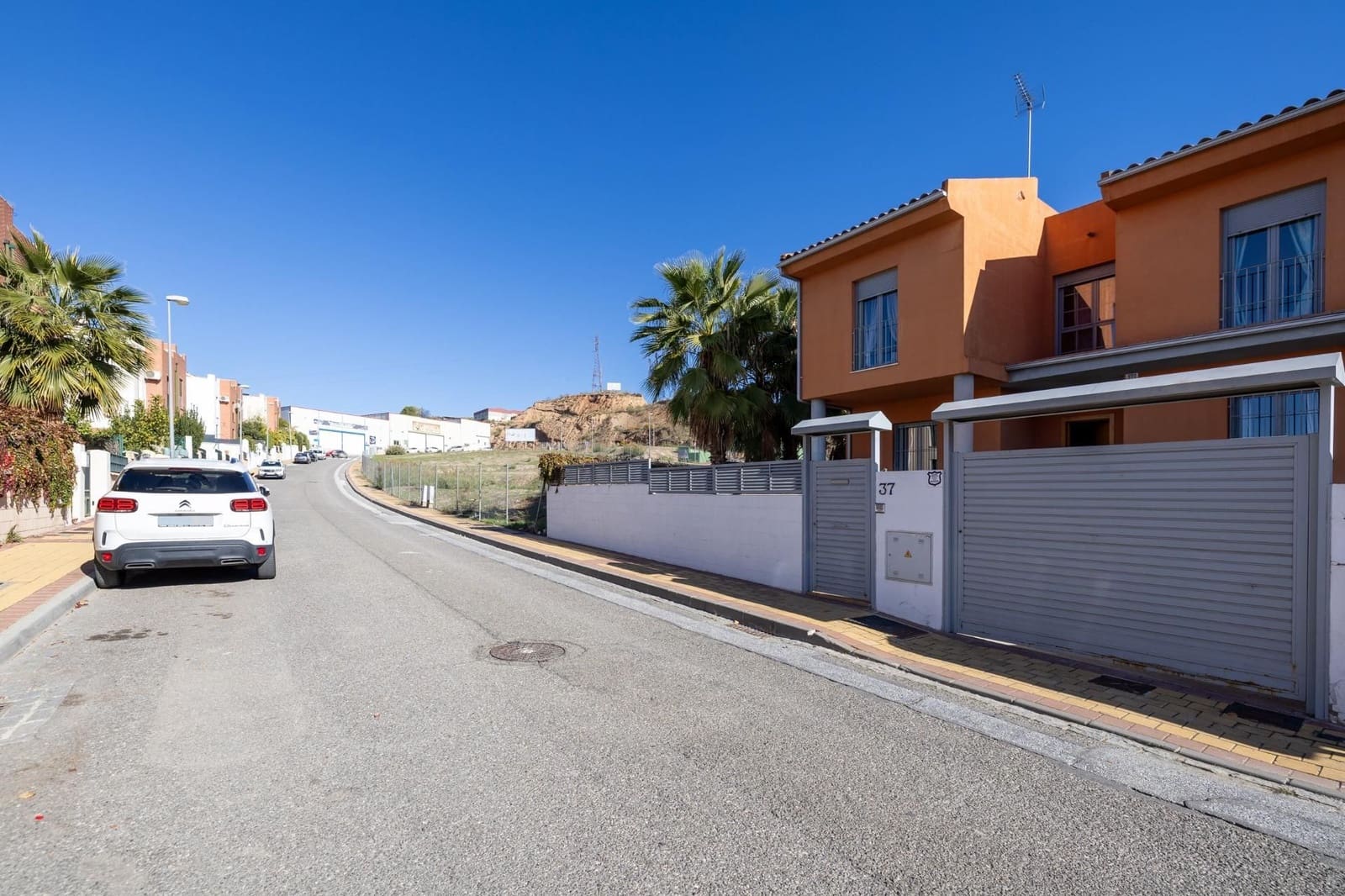 4 bedroom Villa for sale in Jun with garage - € 290,000 (Ref: 9534277)