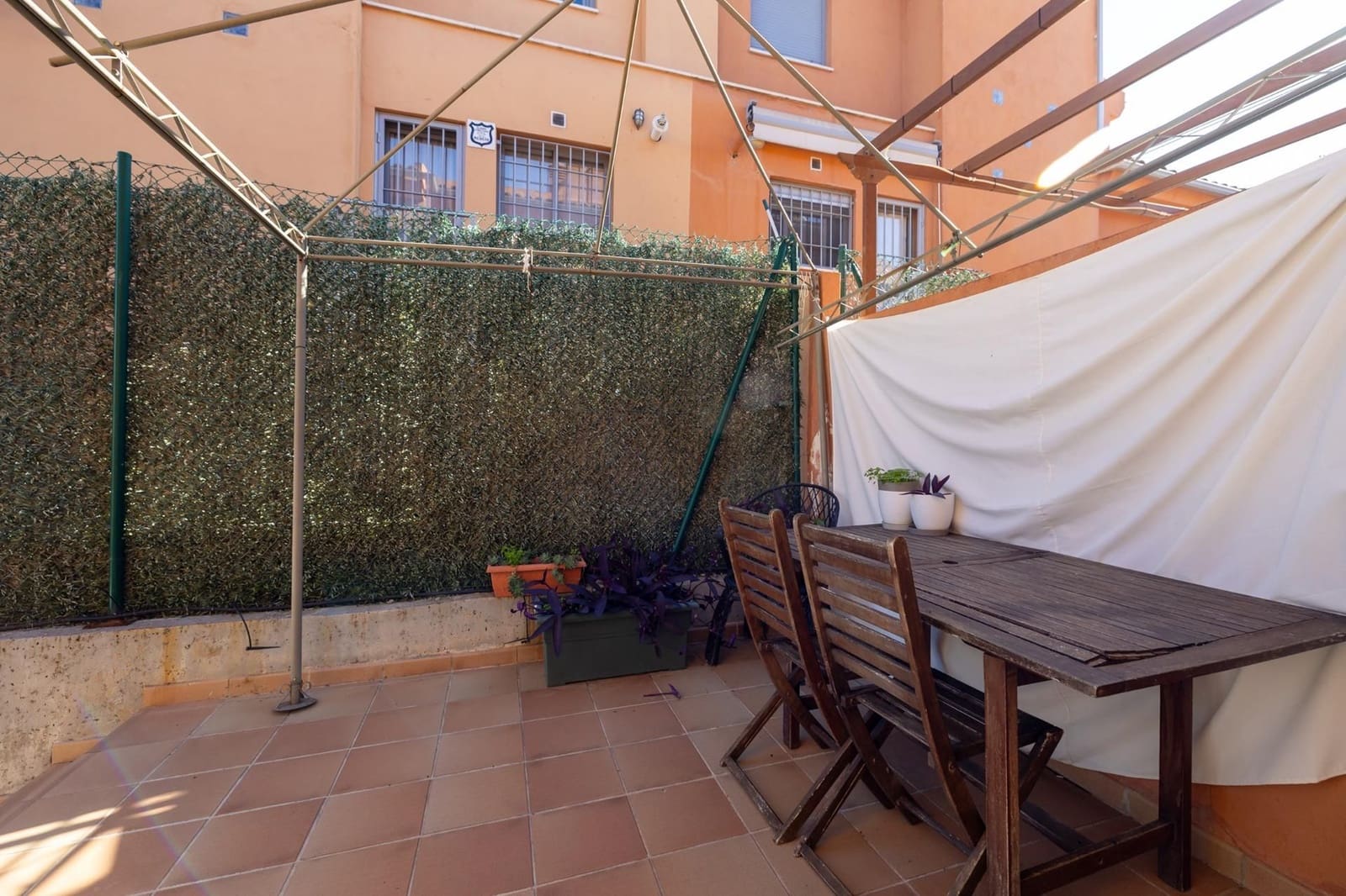 4 bedroom Villa for sale in Jun with garage - € 290,000 (Ref: 9534277)