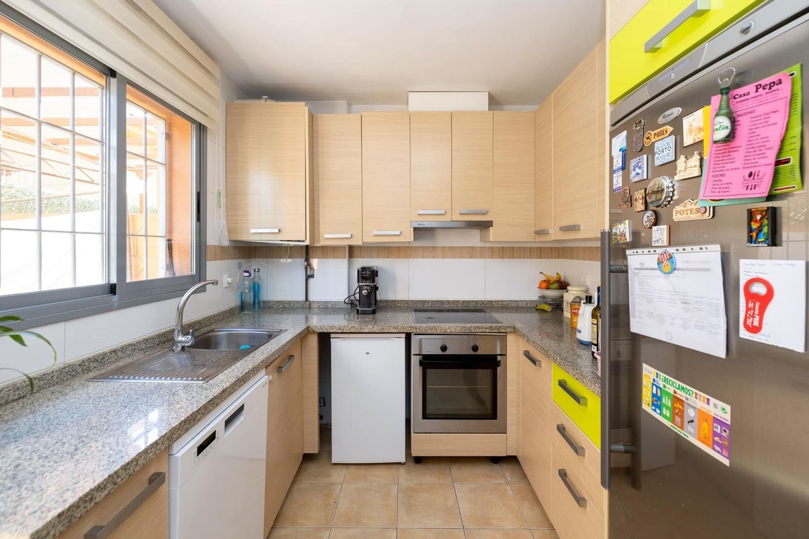 4 bedroom Villa for sale in Jun with garage - € 290,000 (Ref: 9534277)