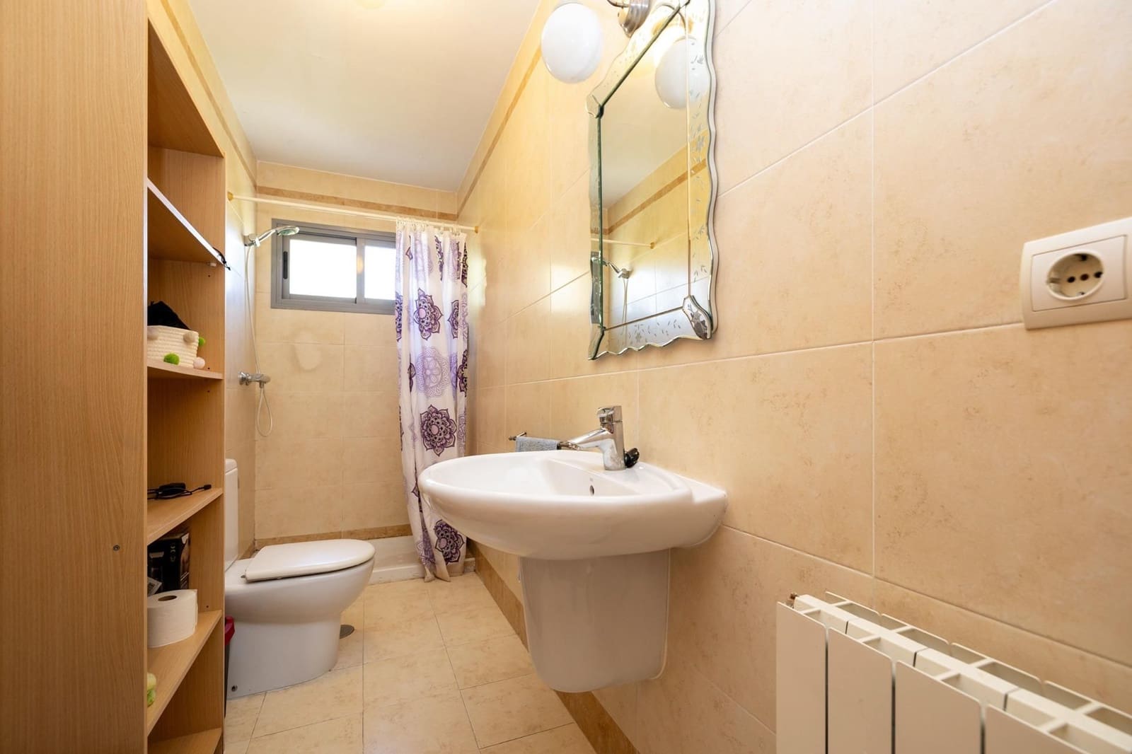 4 bedroom Villa for sale in Jun with garage - € 290,000 (Ref: 9534277)