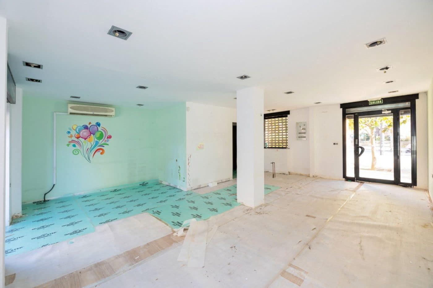 Local Comercial en Granada ciudad en venta - 375.000 € (Ref: 9534280)