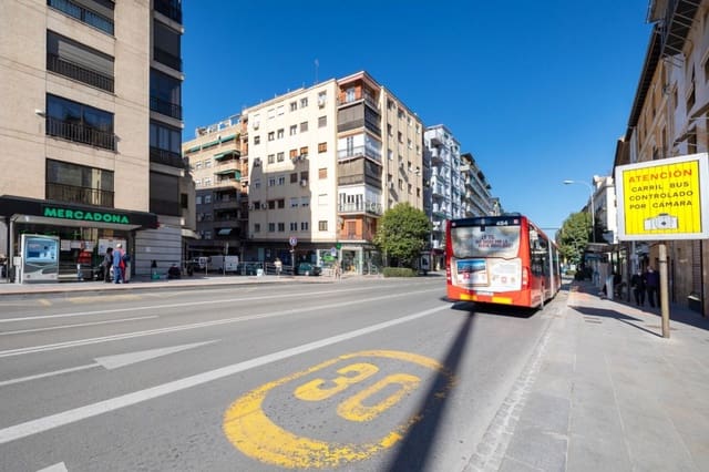 Local Comercial en San Matías - Realejo, Granada ciudad en venta - 375.000 € (Ref: 9534280)