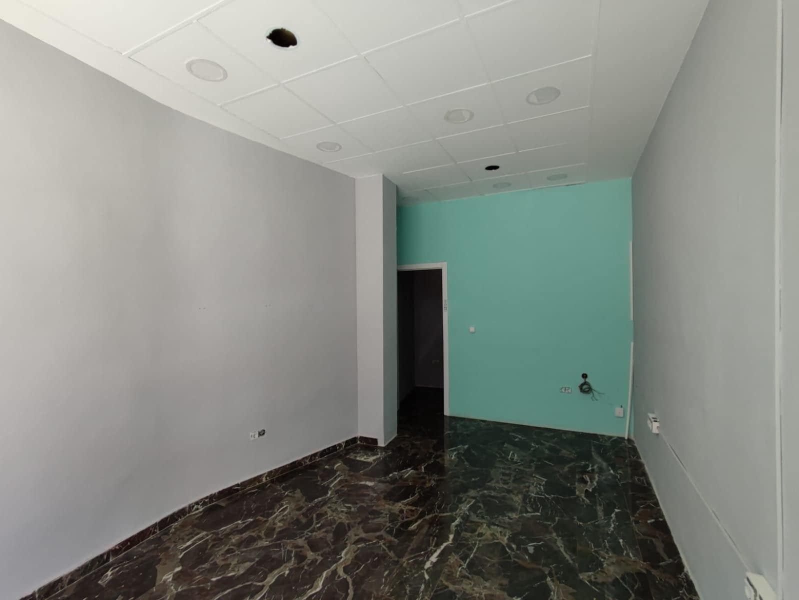 Commercieel te huur in Granada stad - € 900 (Ref: 9534286)