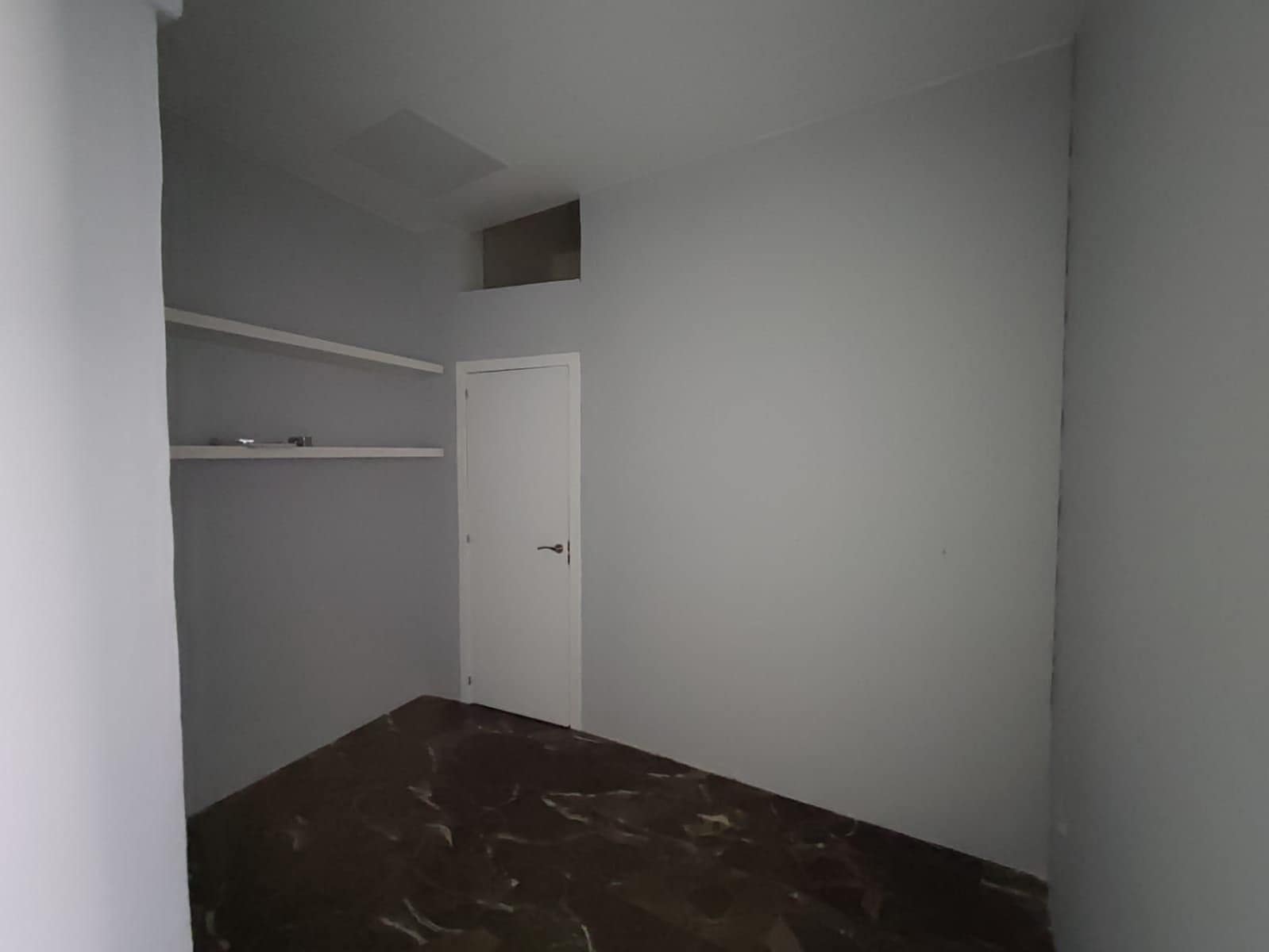 Commercieel te huur in Granada stad - € 900 (Ref: 9534286)