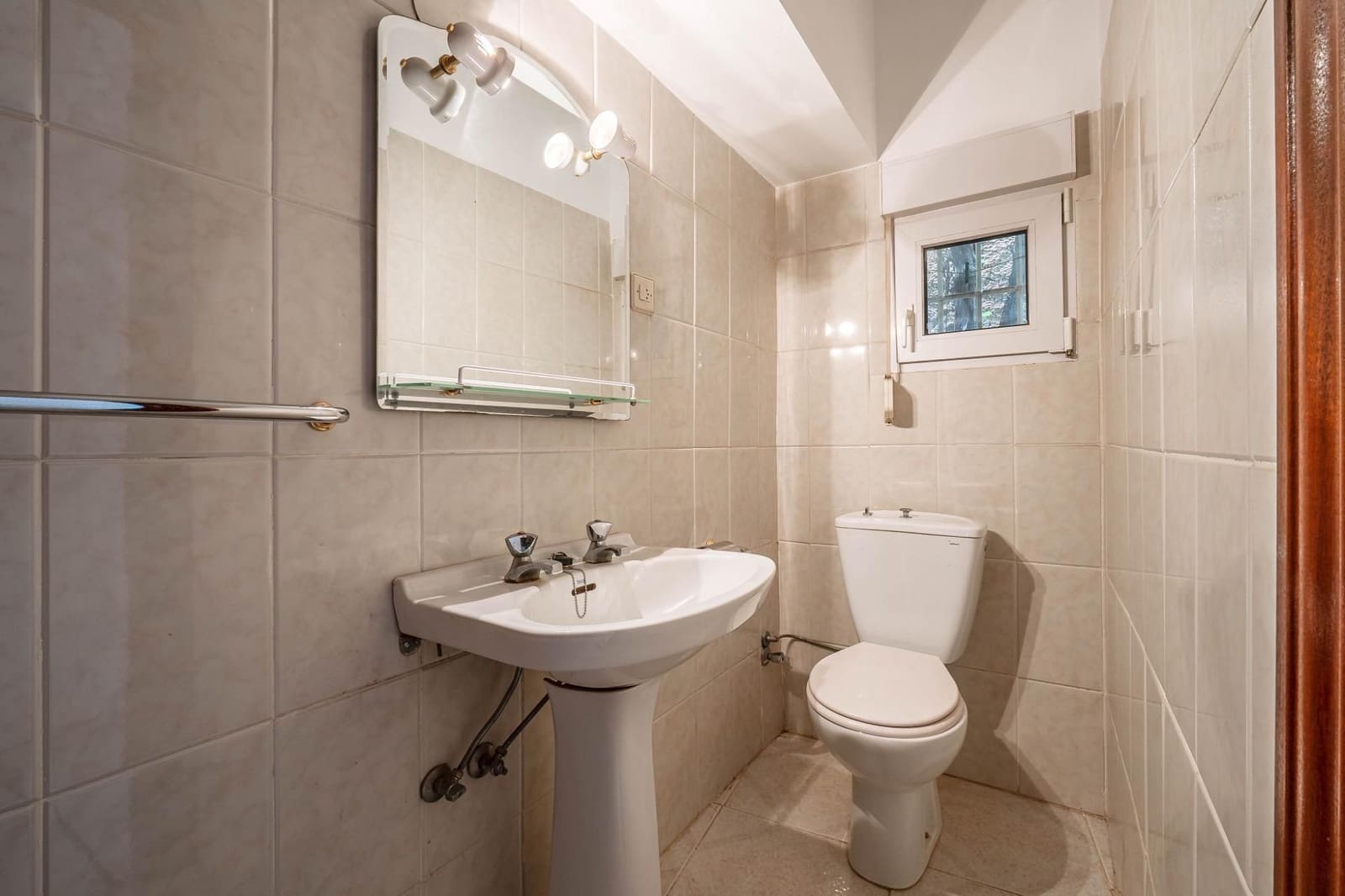 4 bedroom Finca/Country House for sale in La Taha - € 123,000 (Ref: 9534288)