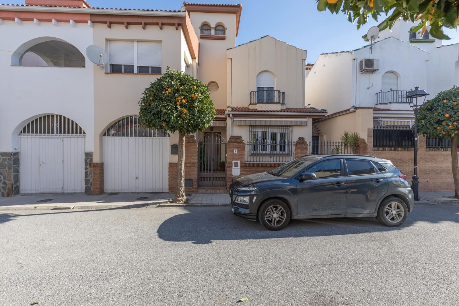 4 bedroom Townhouse for sale in Santa Fe with garage - € 250,000 (Ref: 9534290)