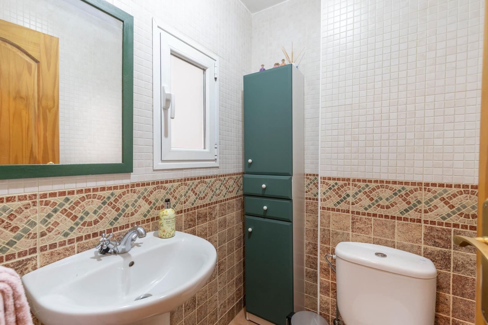 4 bedroom Townhouse for sale in Santa Fe with garage - € 250,000 (Ref: 9534290)