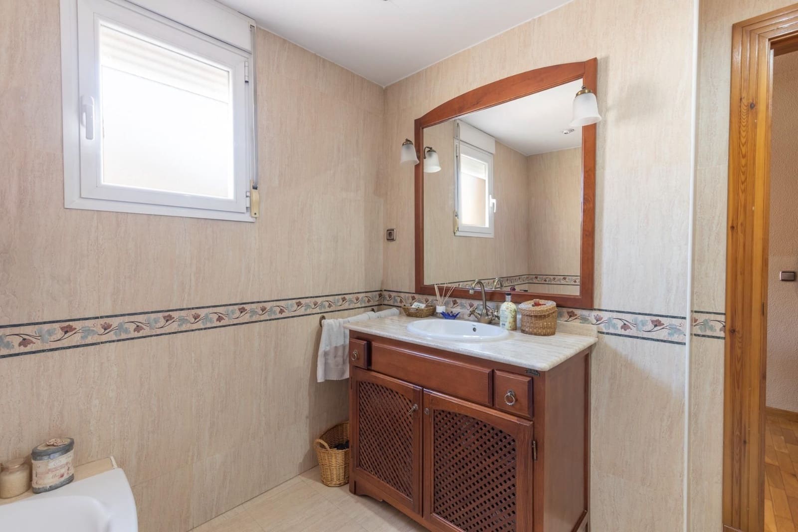 4 bedroom Townhouse for sale in Santa Fe with garage - € 250,000 (Ref: 9534290)