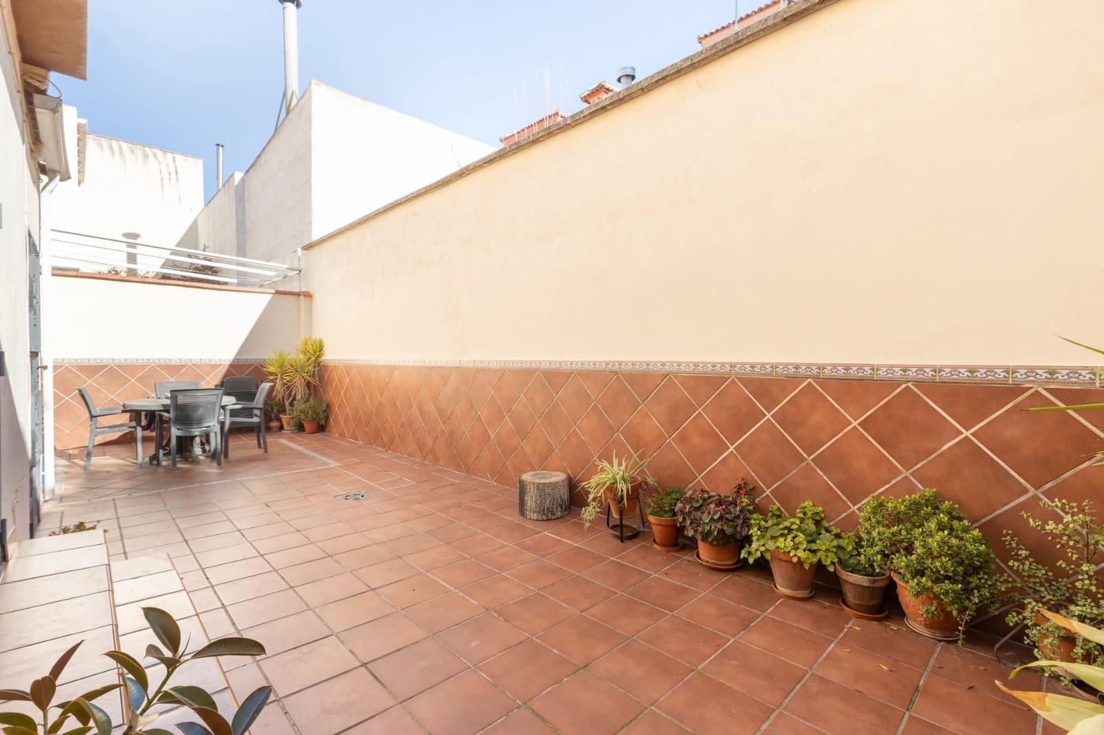 4 bedroom Townhouse for sale in Santa Fe with garage - € 250,000 (Ref: 9534290)