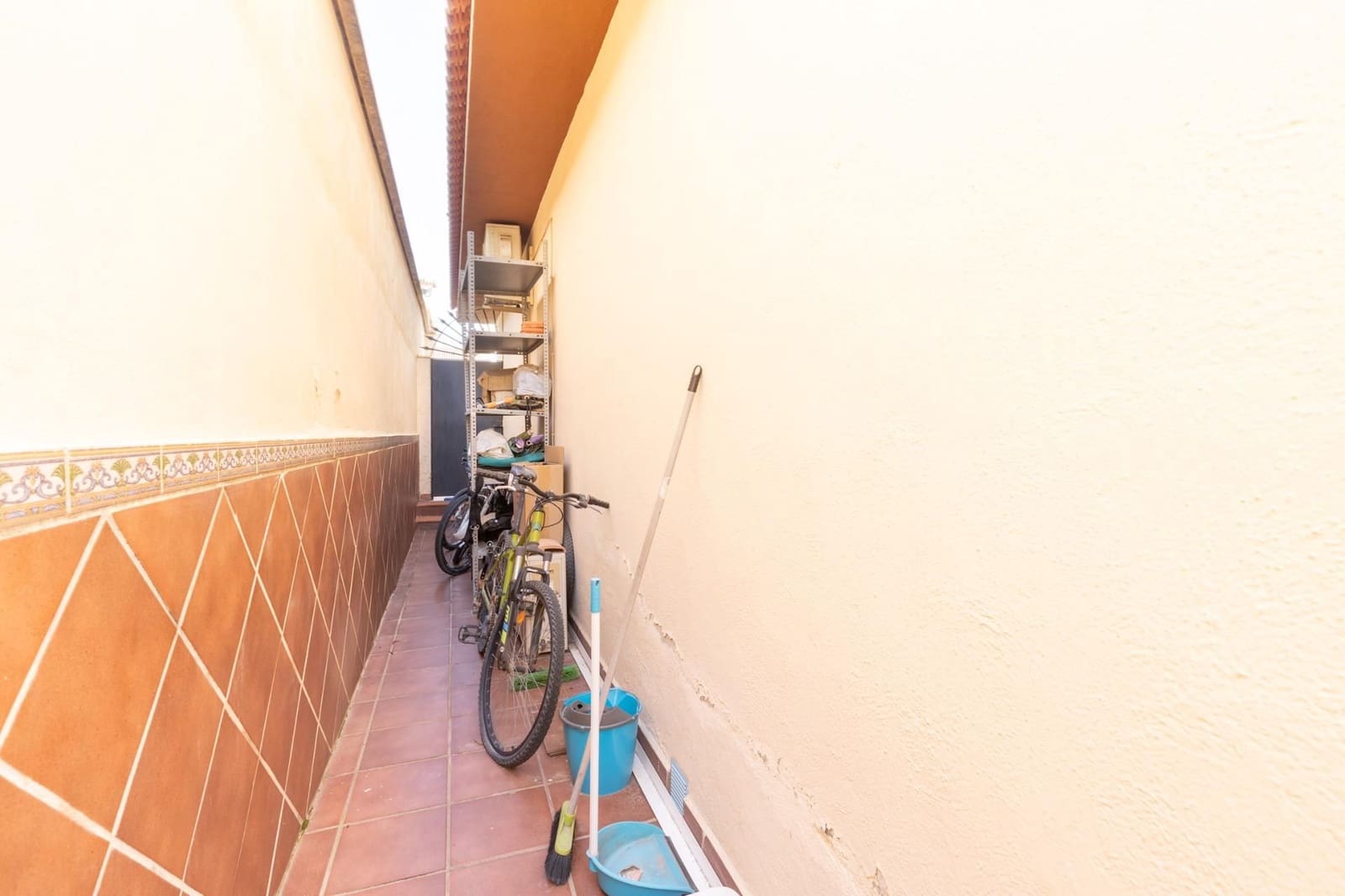 4 bedroom Townhouse for sale in Santa Fe with garage - € 250,000 (Ref: 9534290)