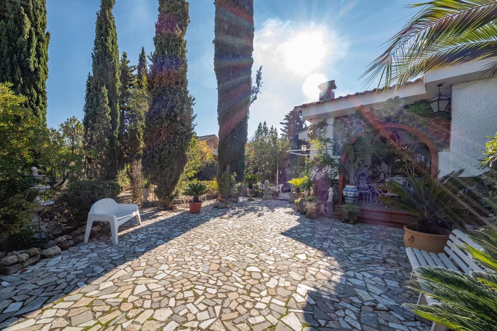 3 soveværelse Villa til salg i Otura med swimmingpool garage - € 325.000 (Ref: 9534291)