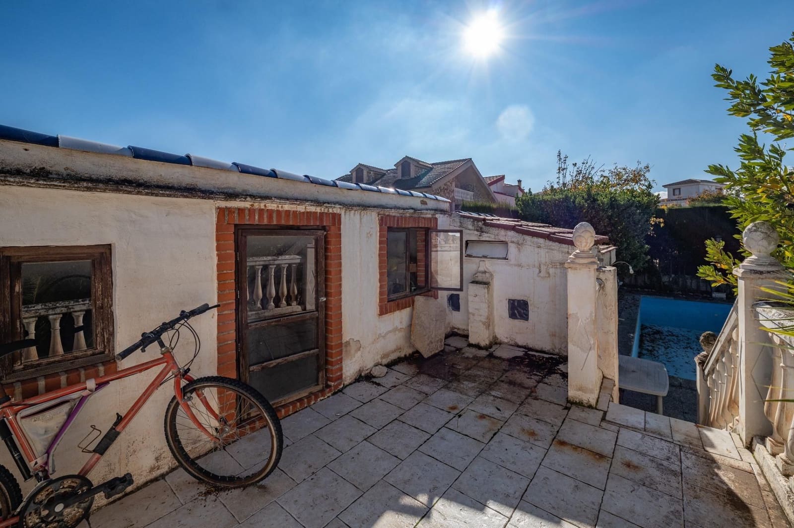 3 soveværelse Villa til salg i Otura med swimmingpool garage - € 325.000 (Ref: 9534291)