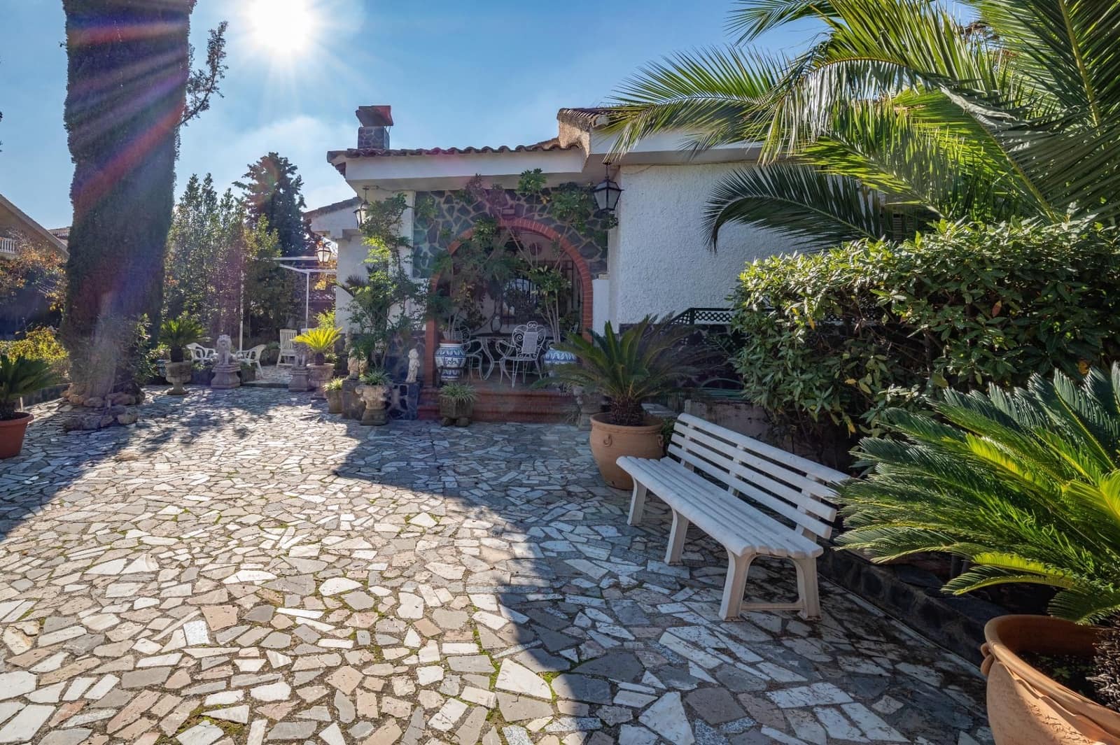 3 soveværelse Villa til salg i Otura med swimmingpool garage - € 325.000 (Ref: 9534291)