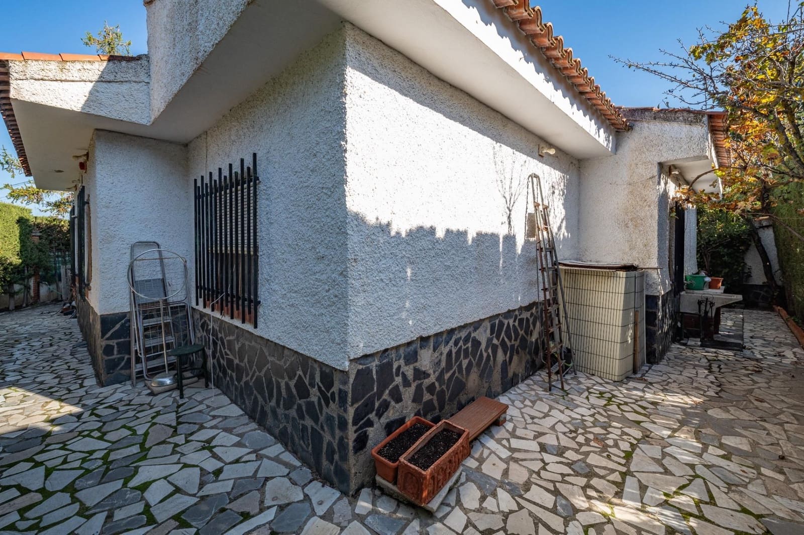 3 soveværelse Villa til salg i Otura med swimmingpool garage - € 325.000 (Ref: 9534291)