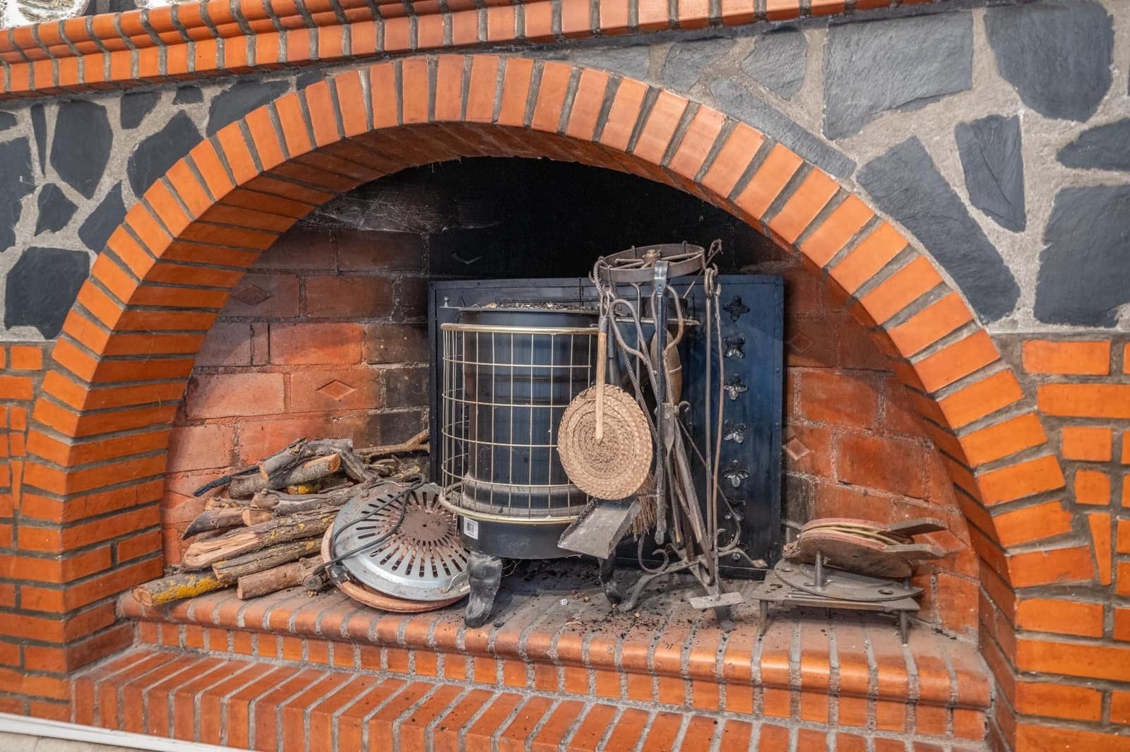 3 soveværelse Villa til salg i Otura med swimmingpool garage - € 325.000 (Ref: 9534291)