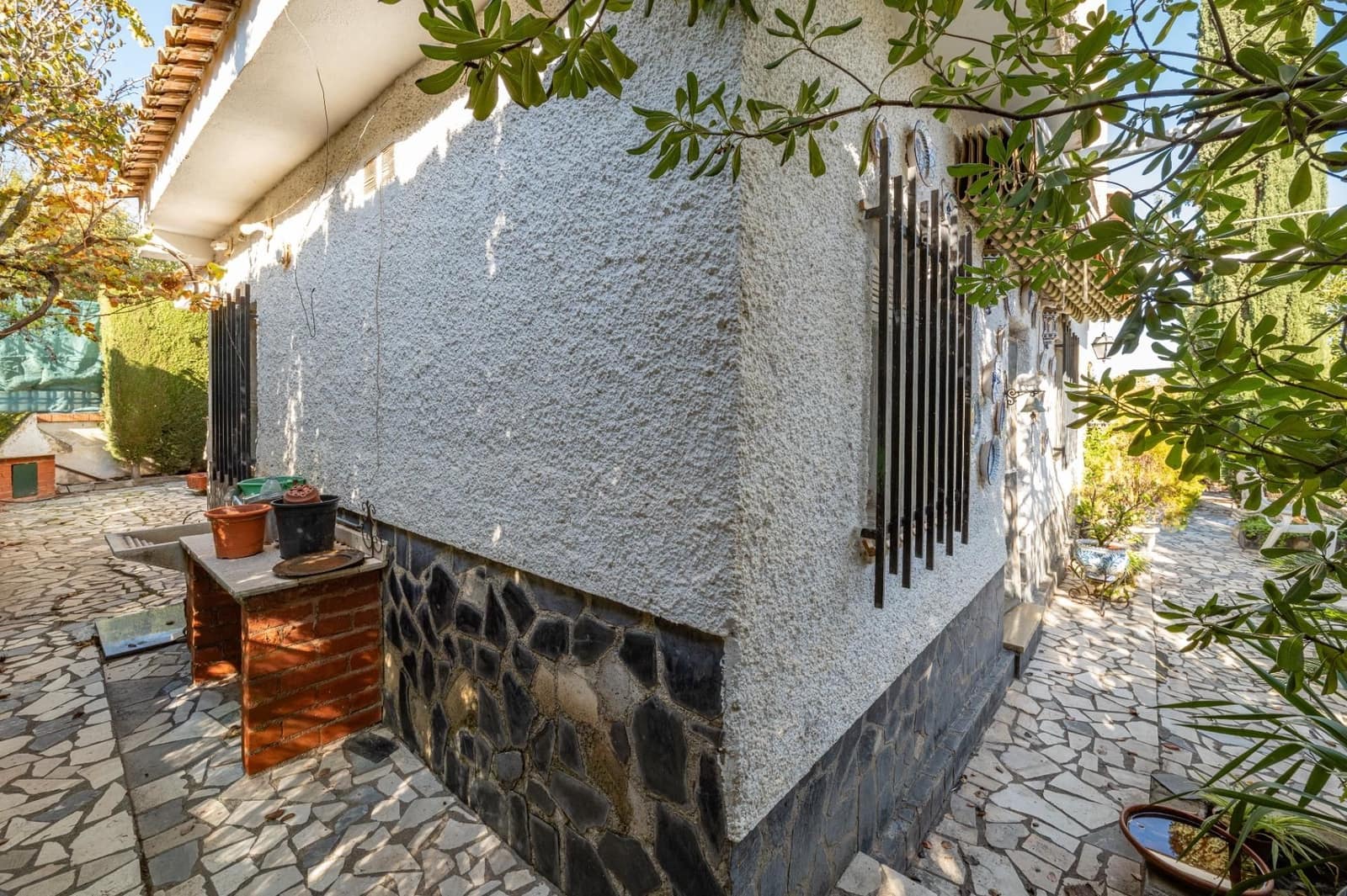 3 soveværelse Villa til salg i Otura med swimmingpool garage - € 325.000 (Ref: 9534291)