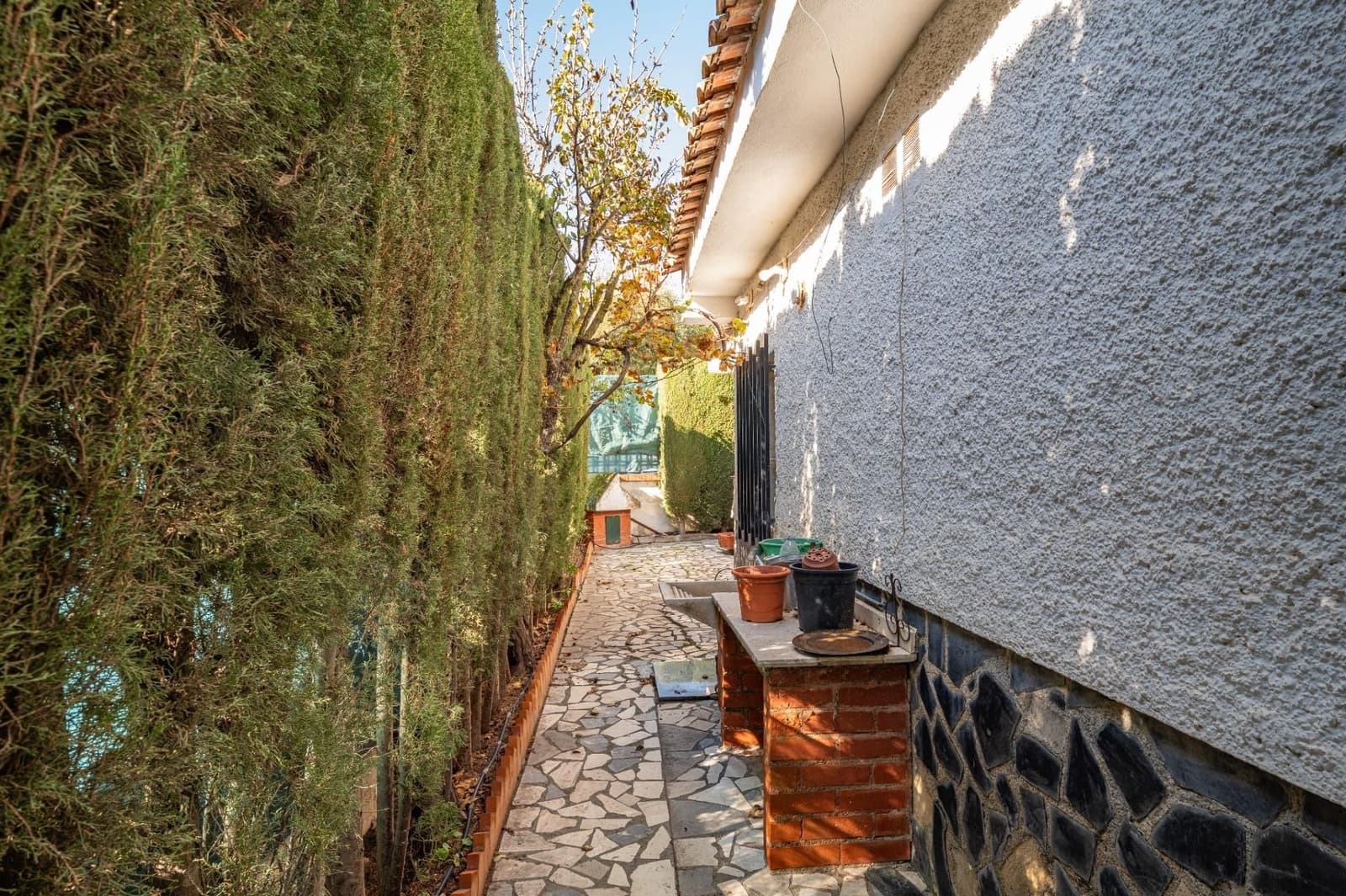 3 soveværelse Villa til salg i Otura med swimmingpool garage - € 325.000 (Ref: 9534291)