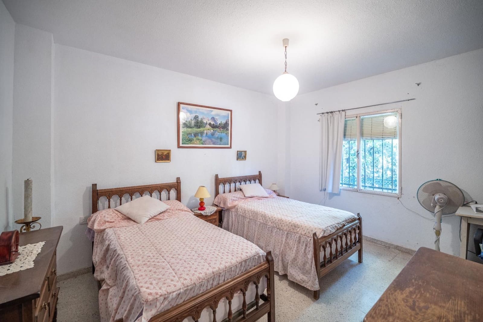 3 soveværelse Villa til salg i Otura med swimmingpool garage - € 325.000 (Ref: 9534291)