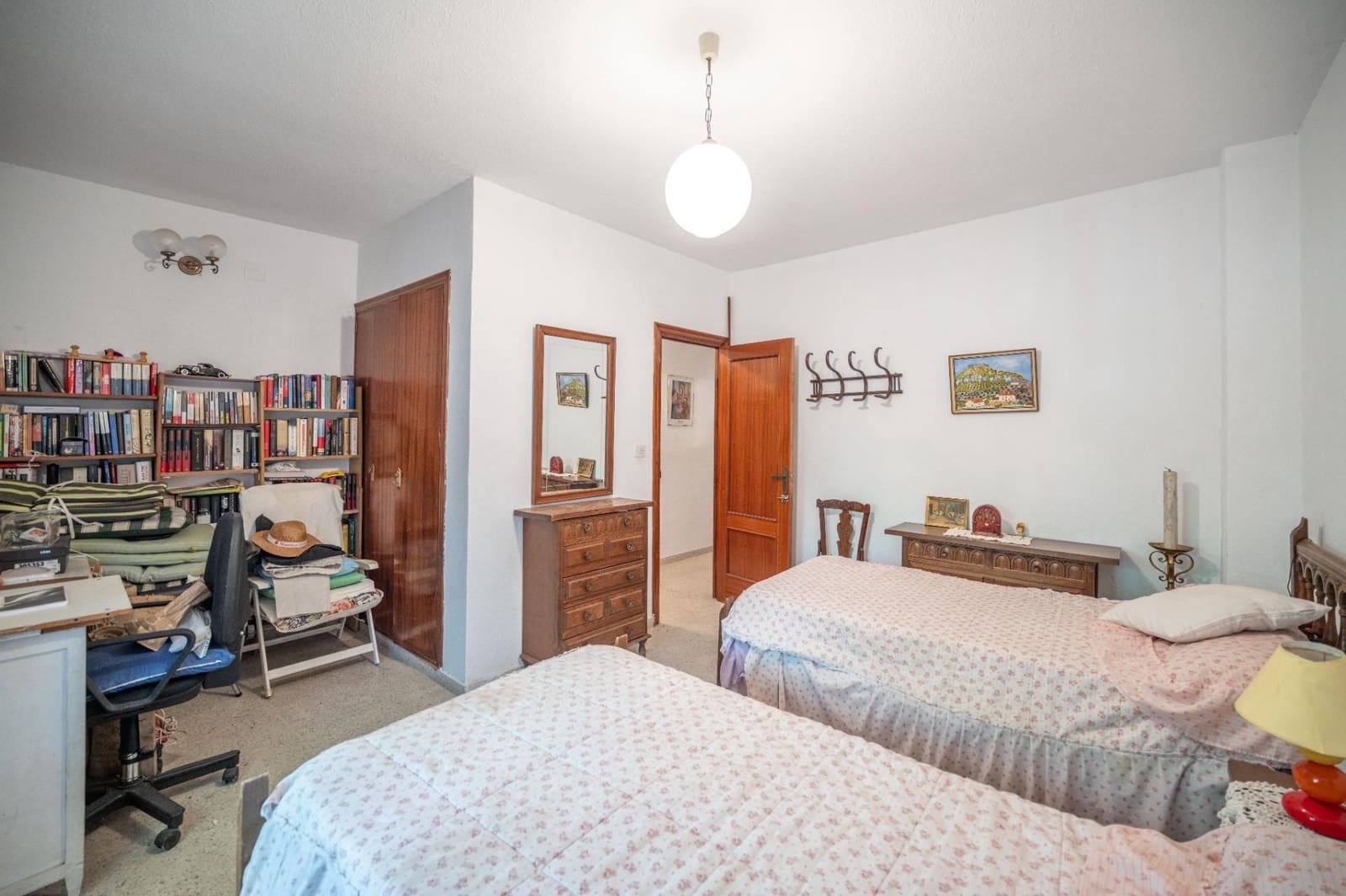 3 soveværelse Villa til salg i Otura med swimmingpool garage - € 325.000 (Ref: 9534291)